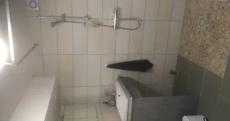 HLO53-auditoire salle de bain