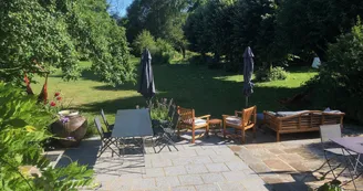 La Doucelle - Jardin terrasse espace détente et bien-être
