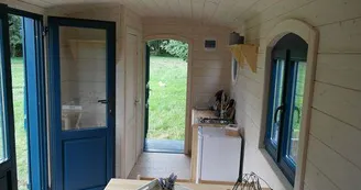 HLO53_moulin des forges roulotte lou cuisine