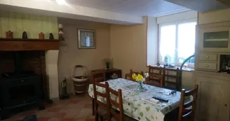 LES HORTENSIAS ROSES - STE MARIE DU BOIS