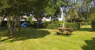 Aire de pique-nique camping Pontmain 53 © Bocage mayennais - 1
