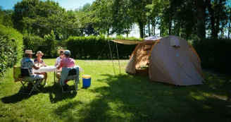 HPA 53 -Emplacement tente - camping Evron