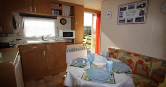 BK Bluebird - Cuisine / Salle à manger