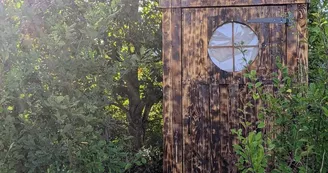 cabanon de toilettes sèches