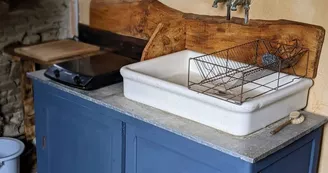 espace vaiselle, plaques, frigo, poubelles, machine à laver