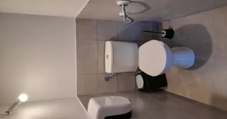 Espace sanitaire - Aire naturelle de Camping du Joli Pré