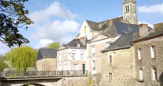 Vue depuis le vieux pont sur l'Oudon