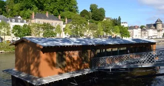 Le bateau lavoir Saint-Julien Laval