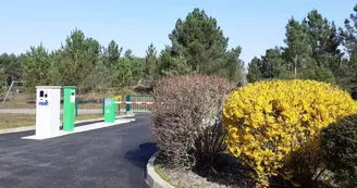 Aire CAMPING-CAR PARK de Montfort-le-Gesnois, Les Sittelles