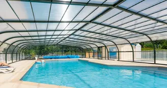 piscine-couverte-camping-sarthe (1)