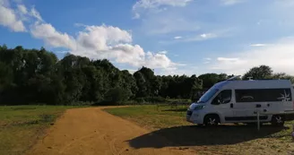 Aire CAMPING-CAR PARK de la Flèche4
