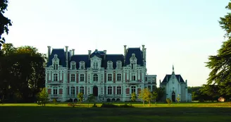Aire CAMPING-CAR PARK de La Bruère-sur-Loir4