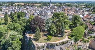 Vue aérienne du parc du Chateau de Fresnay-sur-Sarthe