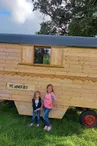 Clos-de-l-isop_restaurant_roulotte_insolite_chevaux_haute-vienne_haut_limousin_roulotte_campement_nature_wanderer_séjour_famille
